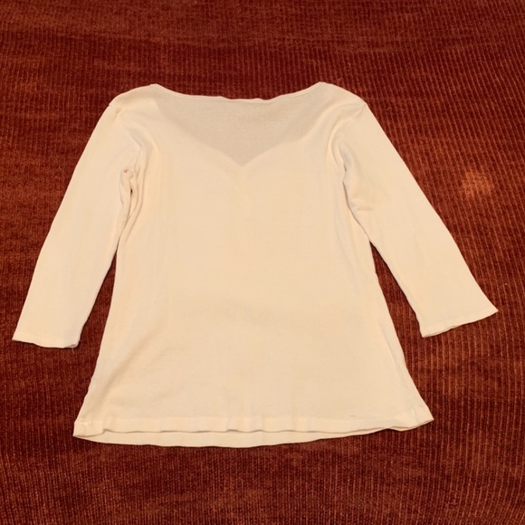 White Heart Neckline 3/4 Sleeve Shirt - Picture 3 of 5